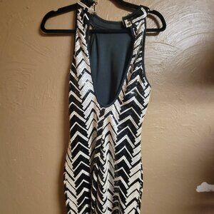 Size Large Sequin Honey & Rosie Sleeveless Dress Short